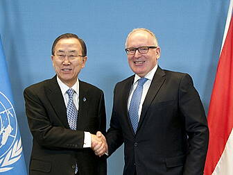 EU warns Russia over Ukraine